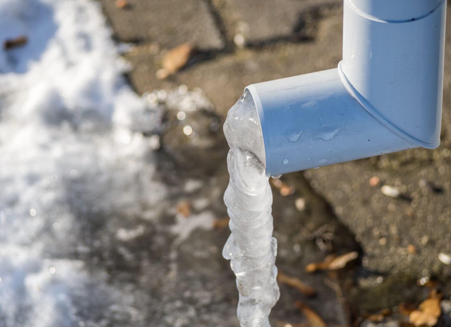 A Guide to Safely Thawing a Frozen Condensate Pipe